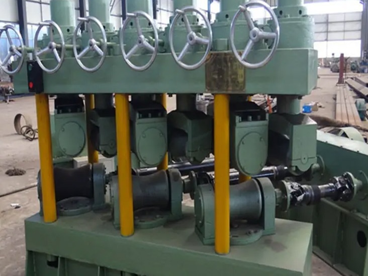 13輥異形矯直機(jī)